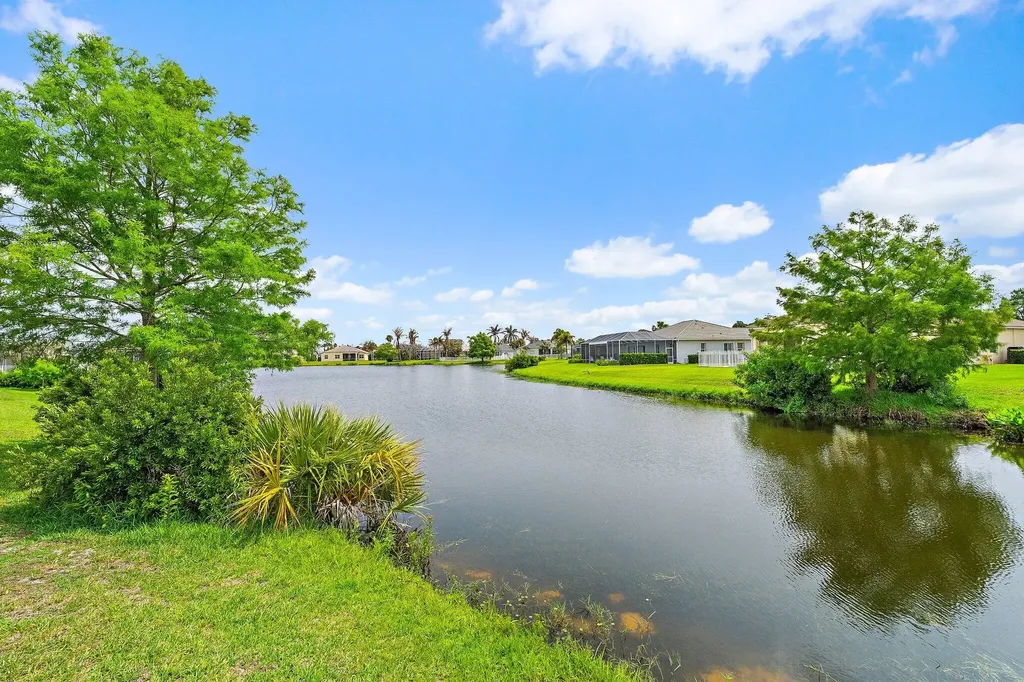 317 SW Lake Forest Way Port St Lucie FL 34986