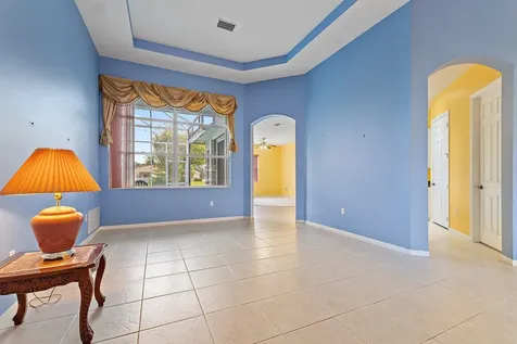 317 SW Lake Forest Way Port St Lucie FL 34986