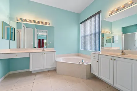 317 SW Lake Forest Way Port St Lucie FL 34986