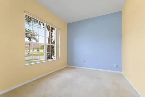 317 SW Lake Forest Way Port St Lucie FL 34986