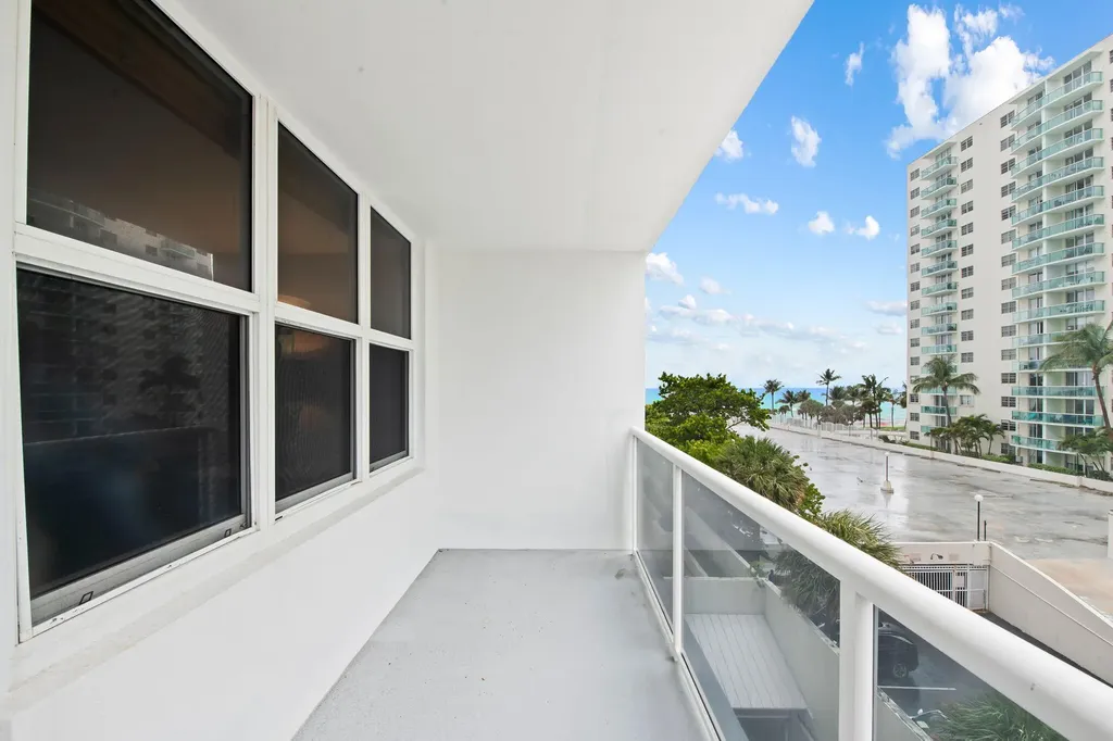 3725 S Ocean Drive Hollywood FL 33019