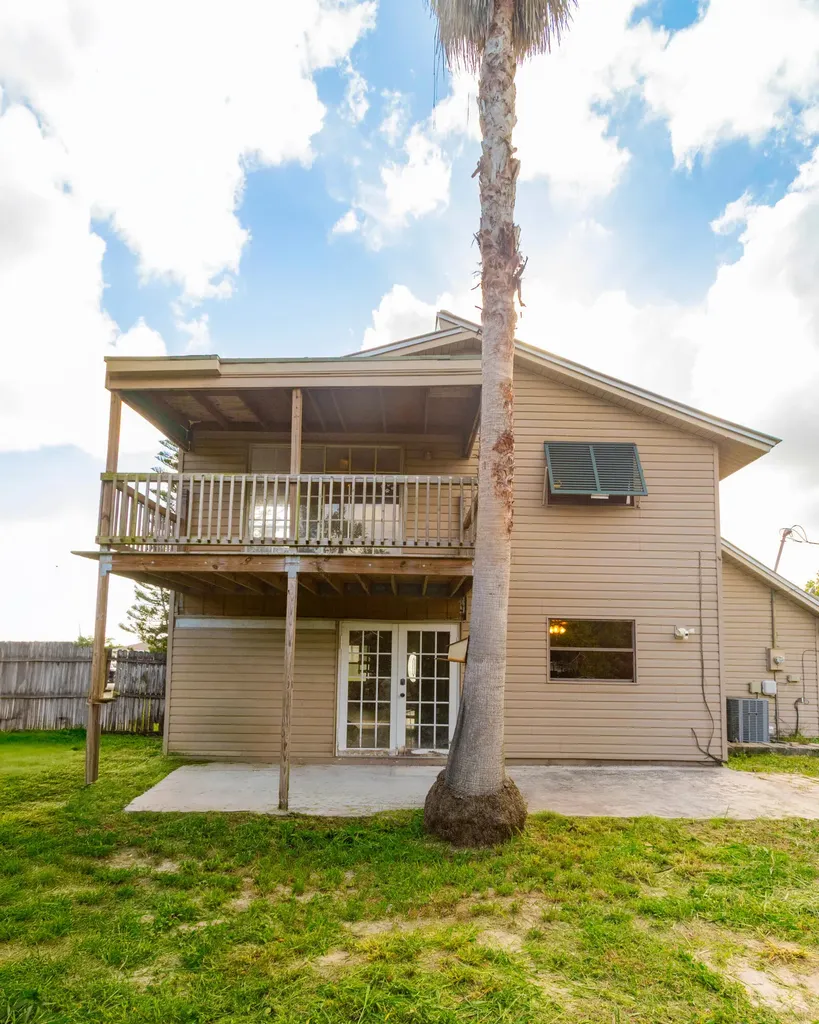 621 NW Sharpe Street Port St Lucie FL 34983