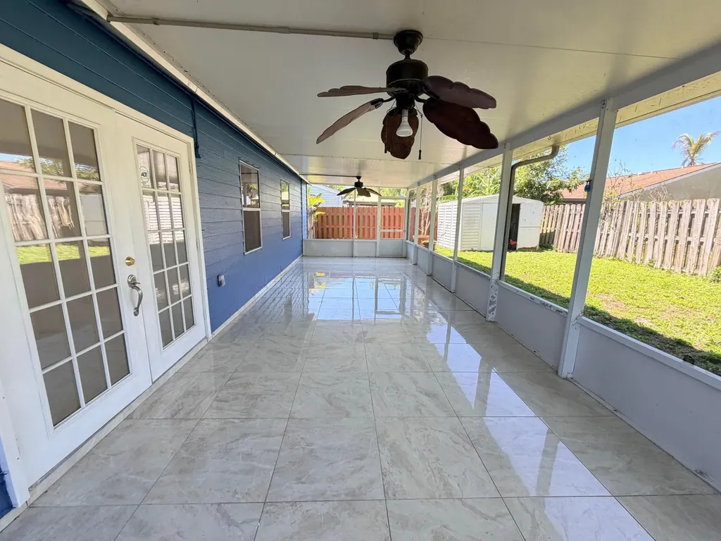 5271 Harwood Lane Lake Worth FL 33467