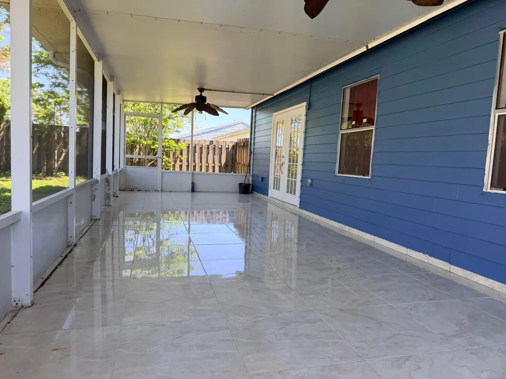 5271 Harwood Lane Lake Worth FL 33467