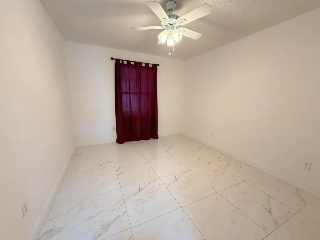 5271 Harwood Lane Lake Worth FL 33467