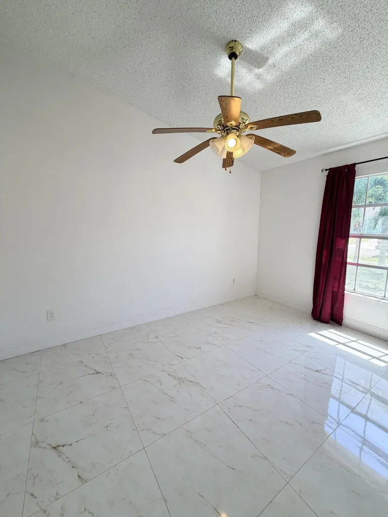 5271 Harwood Lane Lake Worth FL 33467