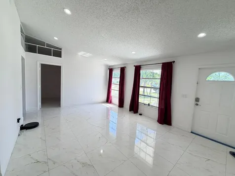 5271 Harwood Lane Greenacres FL 33467