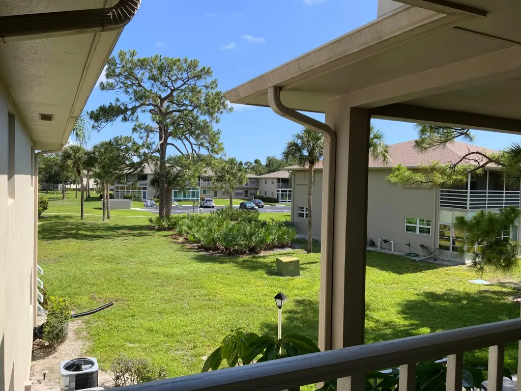 11 Lake Vista Trail Port St Lucie FL 34952