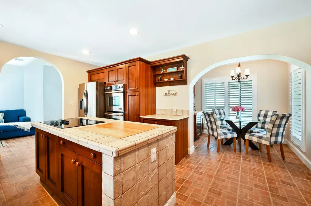 904 SE 12th Street Deerfield Beach FL 33441