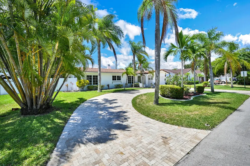 904 SE 12th Street Deerfield Beach FL 33441