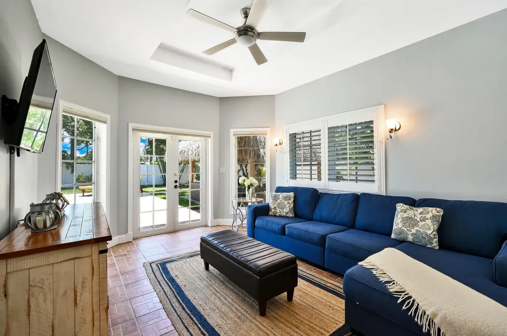 904 SE 12th Street Deerfield Beach FL 33441