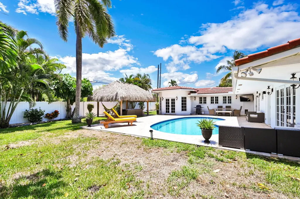 904 SE 12th Street Deerfield Beach FL 33441