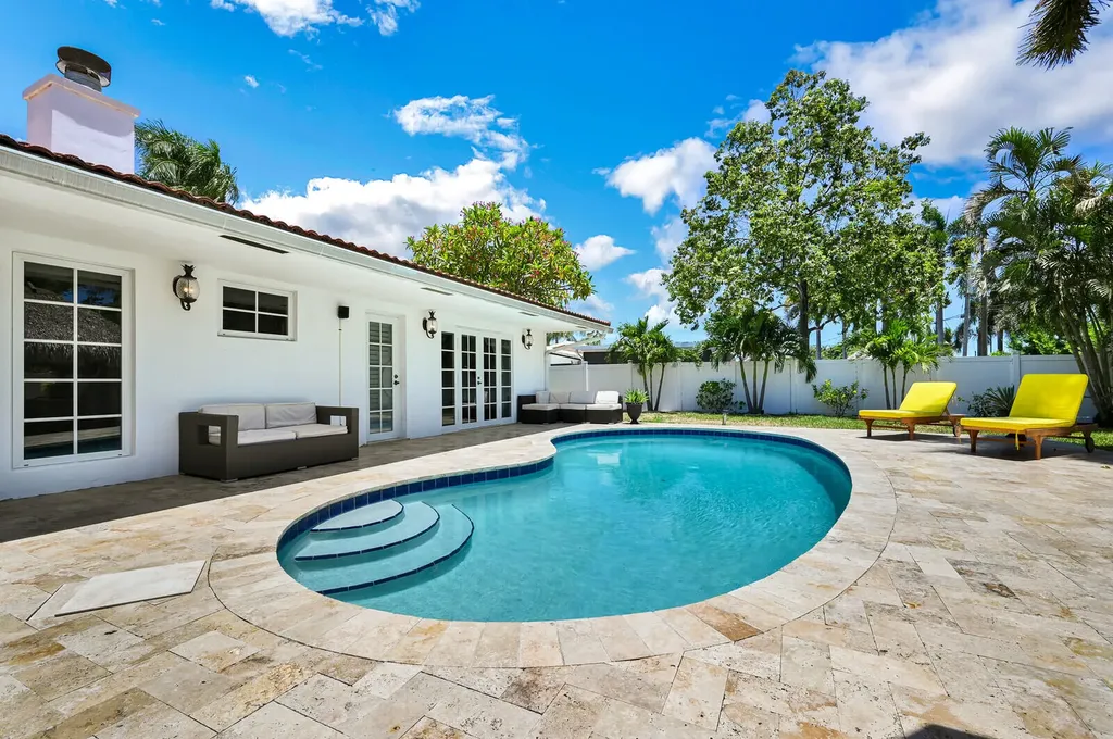 904 SE 12th Street Deerfield Beach FL 33441