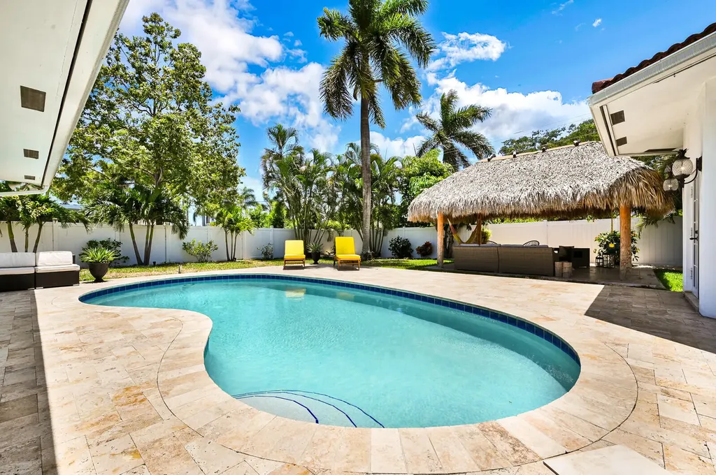 904 SE 12th Street Deerfield Beach FL 33441