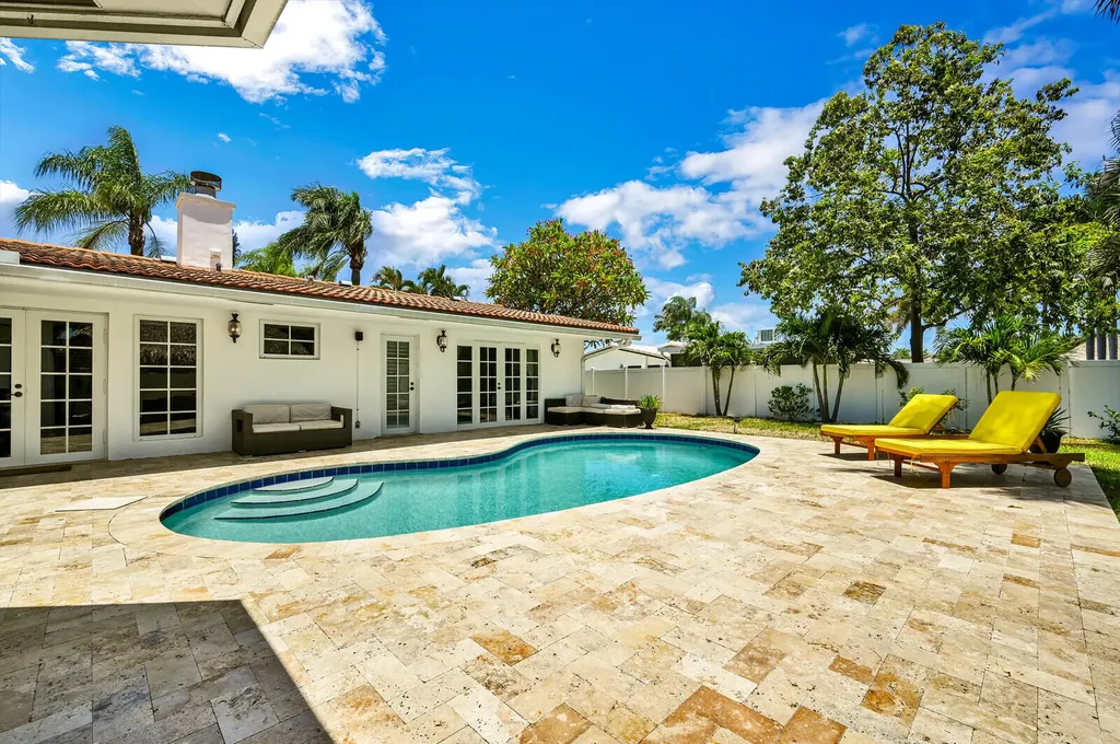 904 SE 12th Street Deerfield Beach FL 33441