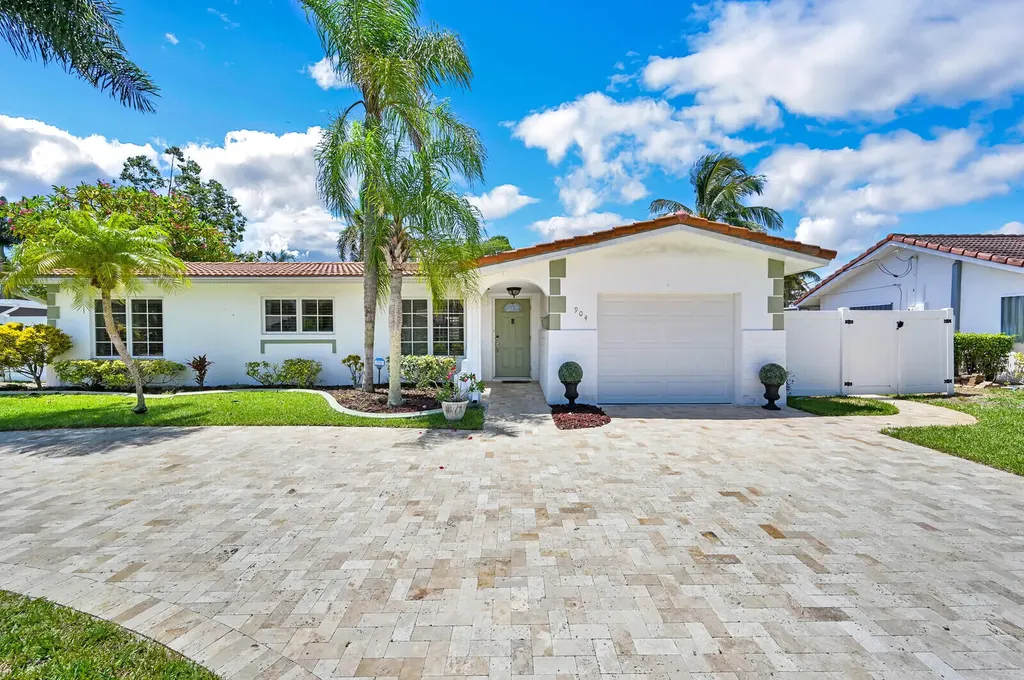904 SE 12th Street Deerfield Beach FL 33441