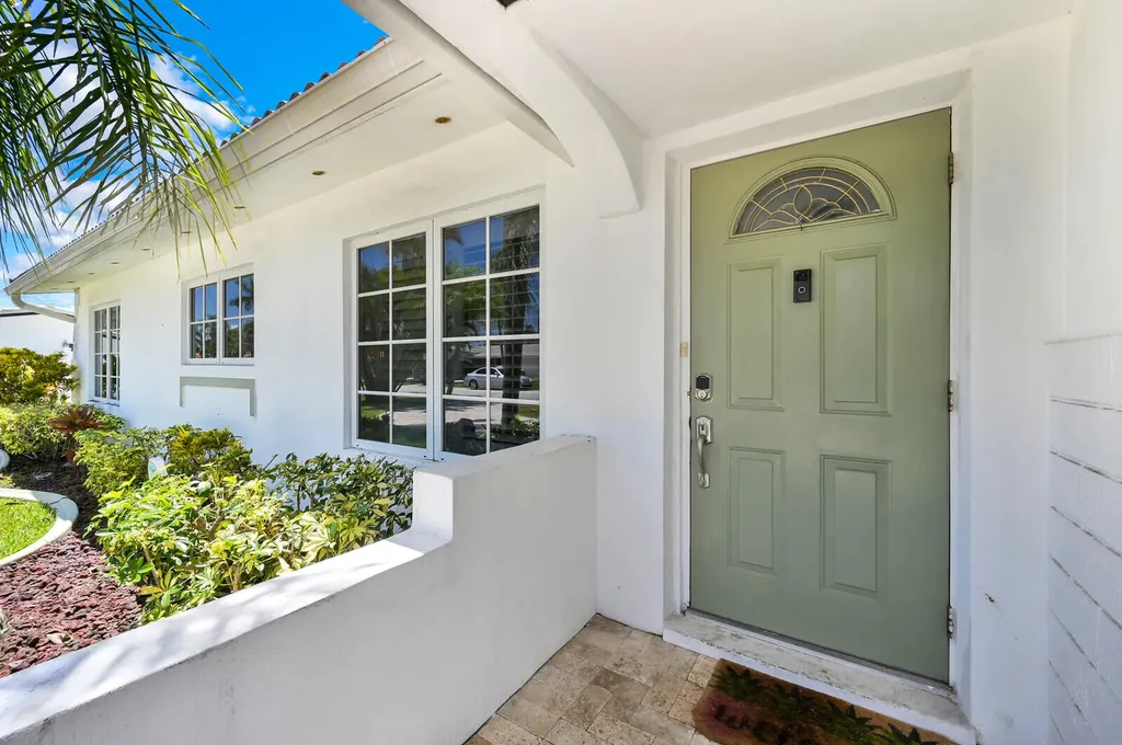 904 SE 12th Street Deerfield Beach FL 33441