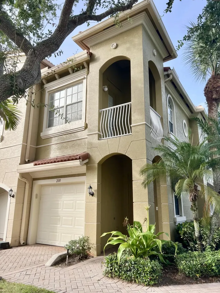 4930 Bonsai Circle Palm Beach Gardens FL 33418