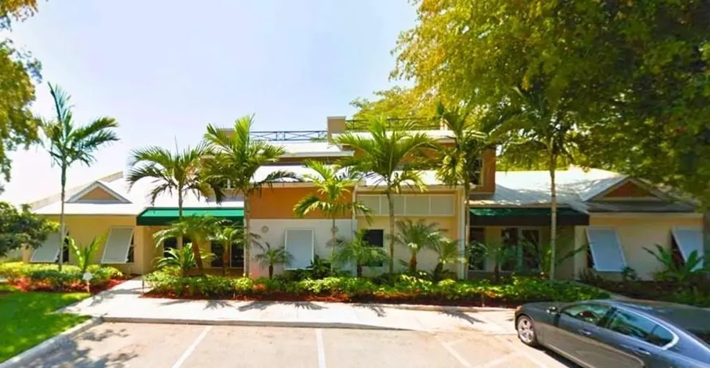 1232 N University Drive Plantation FL 33322