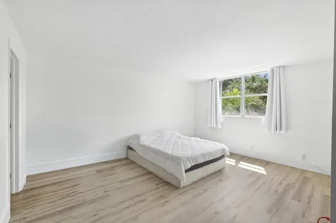 5961 NW 2nd Avenue Boca Raton FL 33487