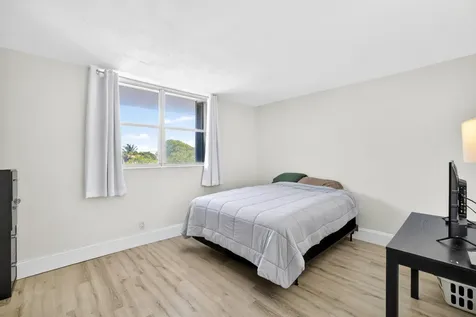 5961 NW 2nd Avenue Boca Raton FL 33487
