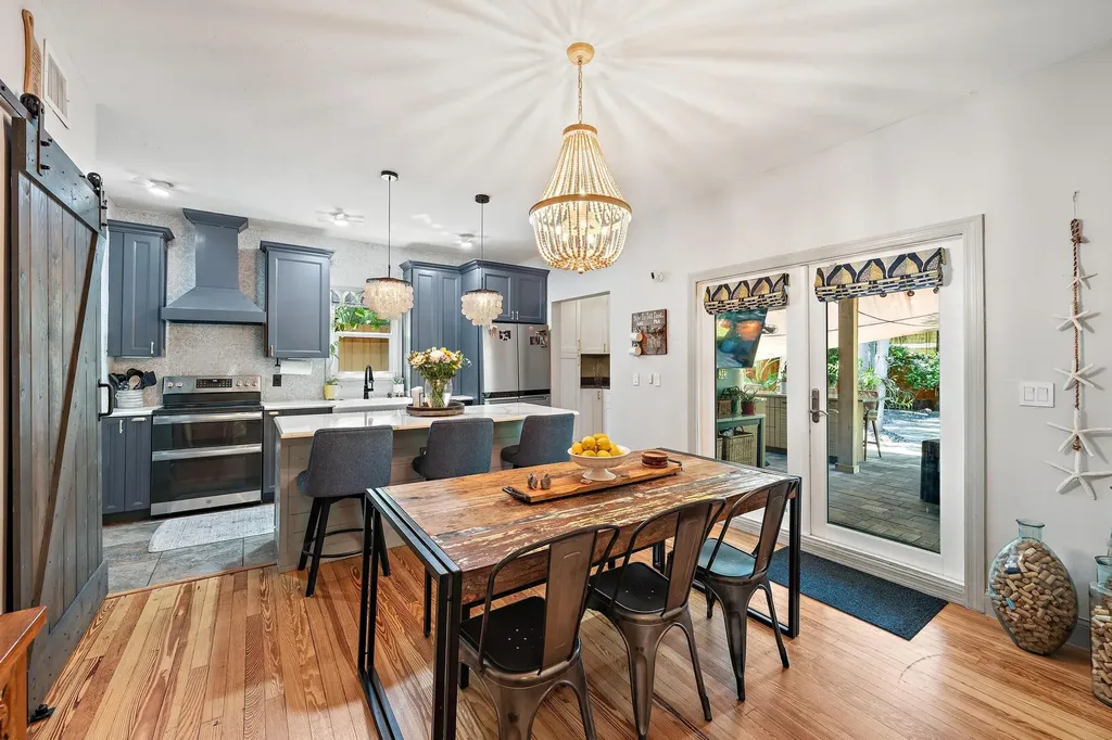 823 Selkirk Street S West Palm Beach FL 33405