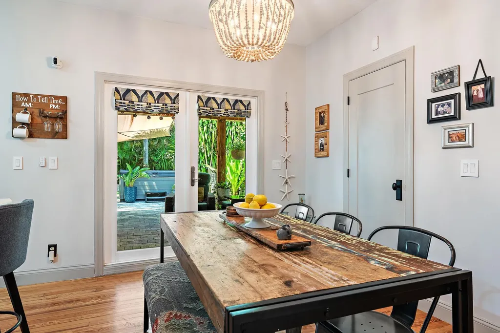 823 Selkirk Street S West Palm Beach FL 33405