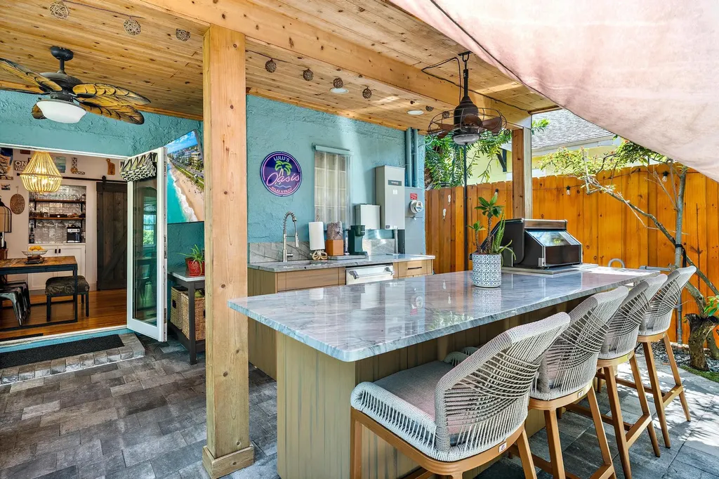 823 Selkirk Street S West Palm Beach FL 33405