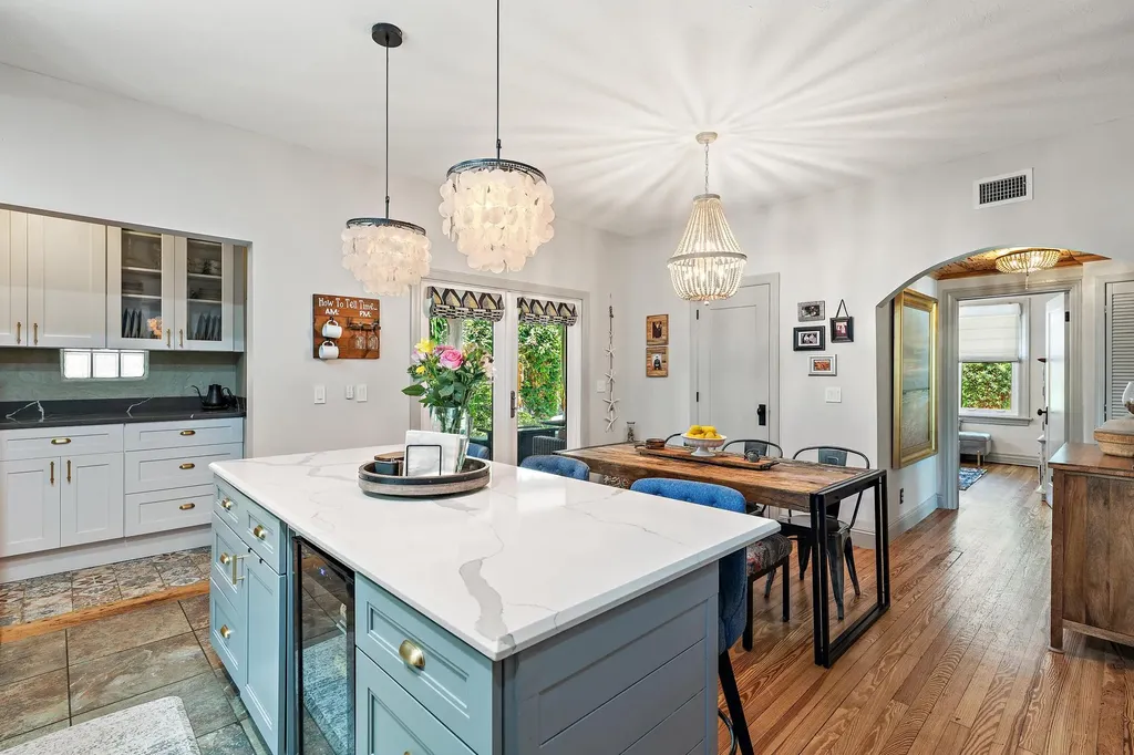 823 Selkirk Street S West Palm Beach FL 33405