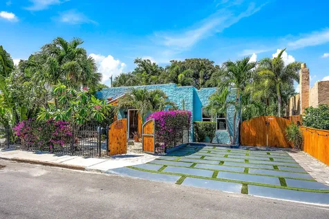 823 Selkirk Street S West Palm Beach FL 33405