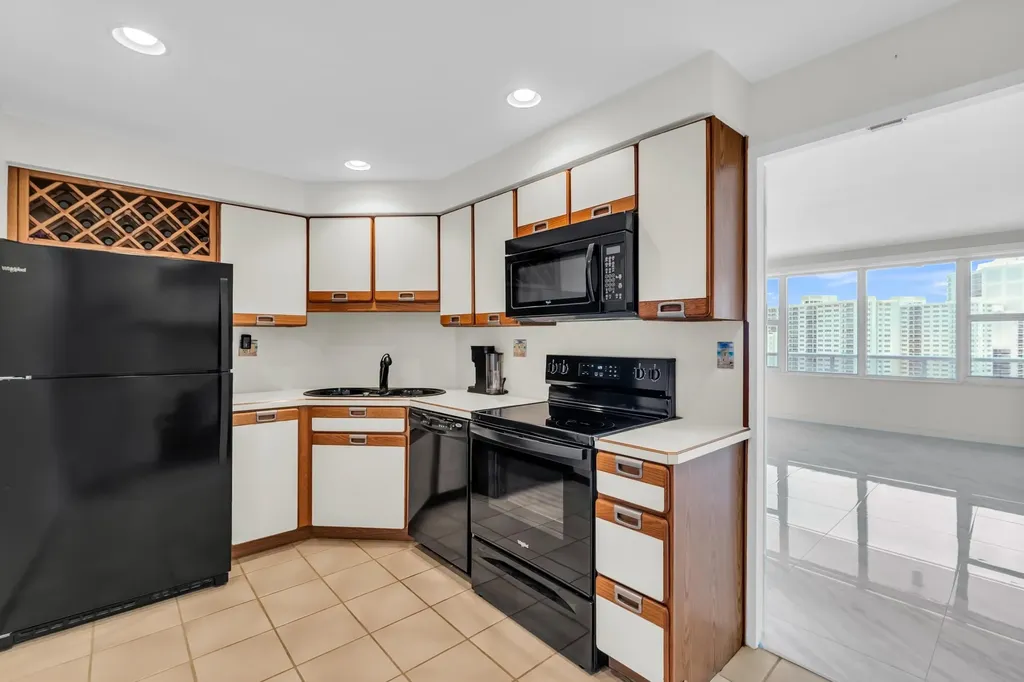 3300 NE 36th Street Fort Lauderdale FL 33308