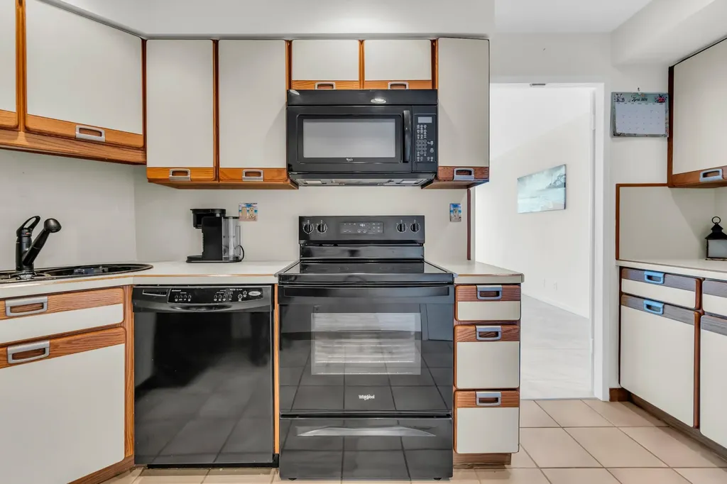3300 NE 36th Street Fort Lauderdale FL 33308