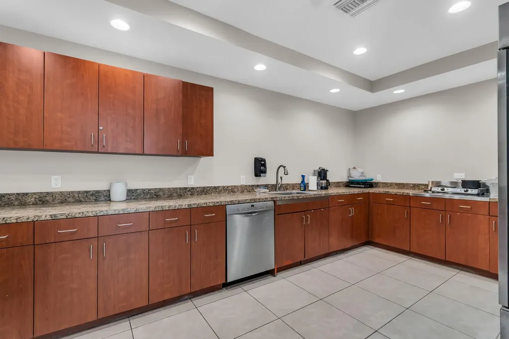 3300 NE 36th Street Fort Lauderdale FL 33308