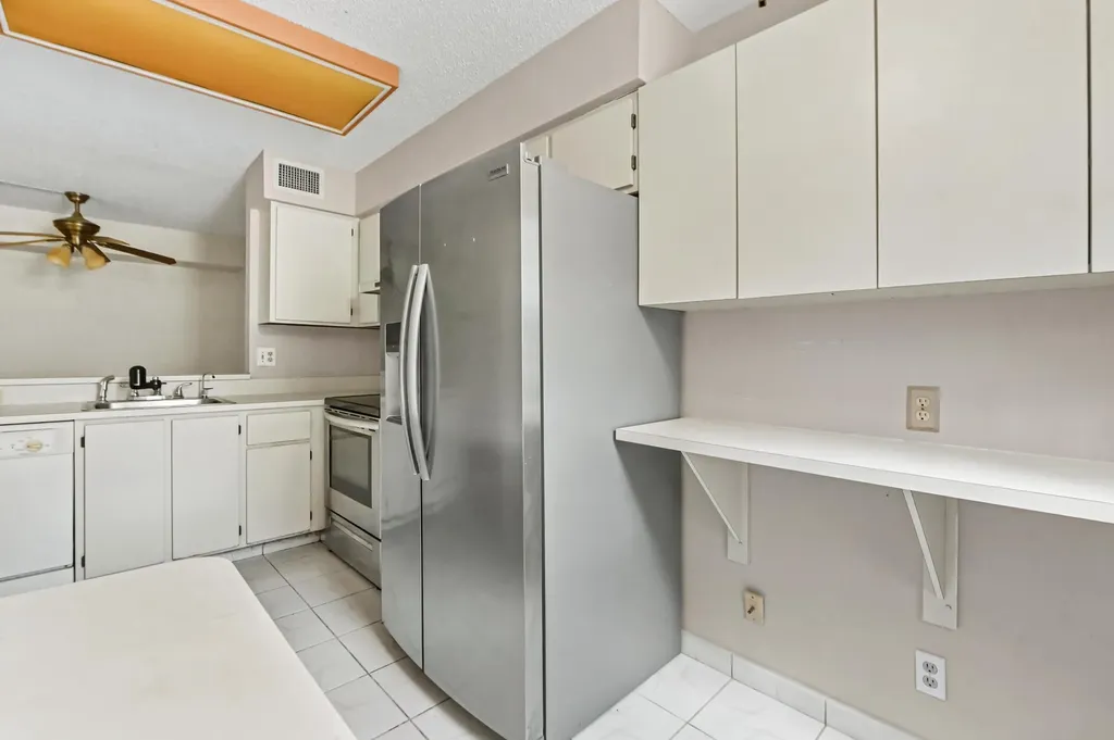 6586 Southurst Terrace Delray Beach FL 33446