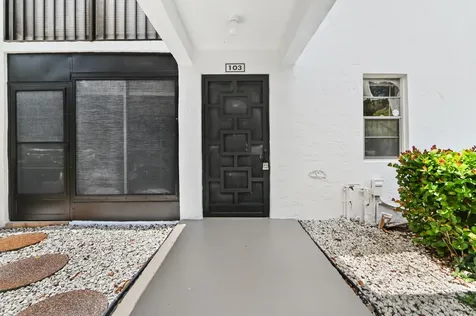 6586 Southurst Terrace Delray Beach FL 33446