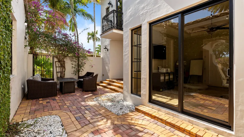 9521 Eden Manor Parkland FL 33076