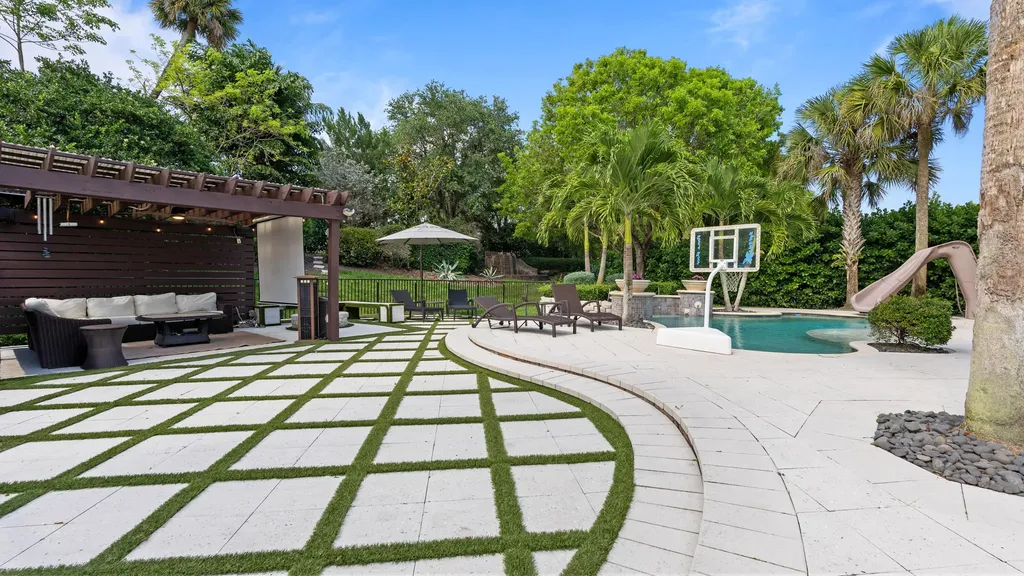 9521 Eden Manor Parkland FL 33076