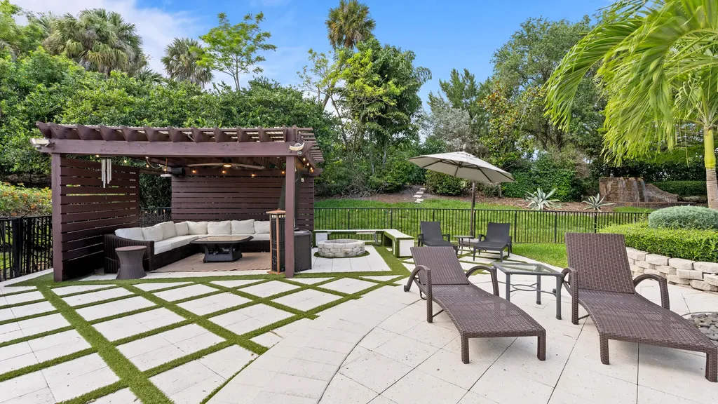 9521 Eden Manor Parkland FL 33076