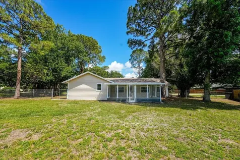 271 NE Naylor Street Palm Bay FL 32907