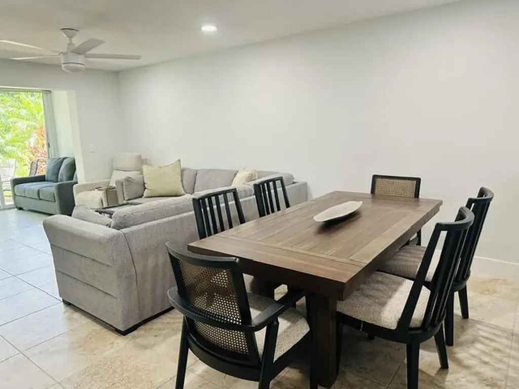 2601 NE 3rd Court Boynton Beach FL 33435