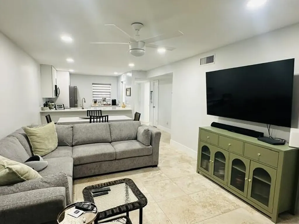 2601 NE 3rd Court Boynton Beach FL 33435