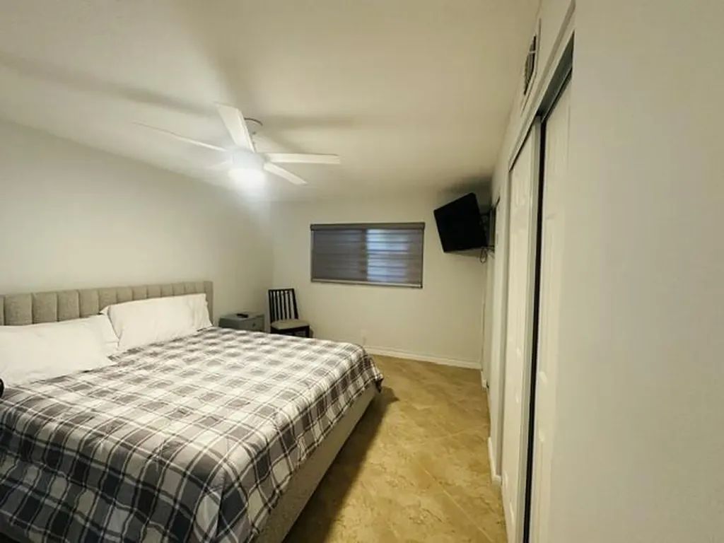 2601 NE 3rd Court Boynton Beach FL 33435