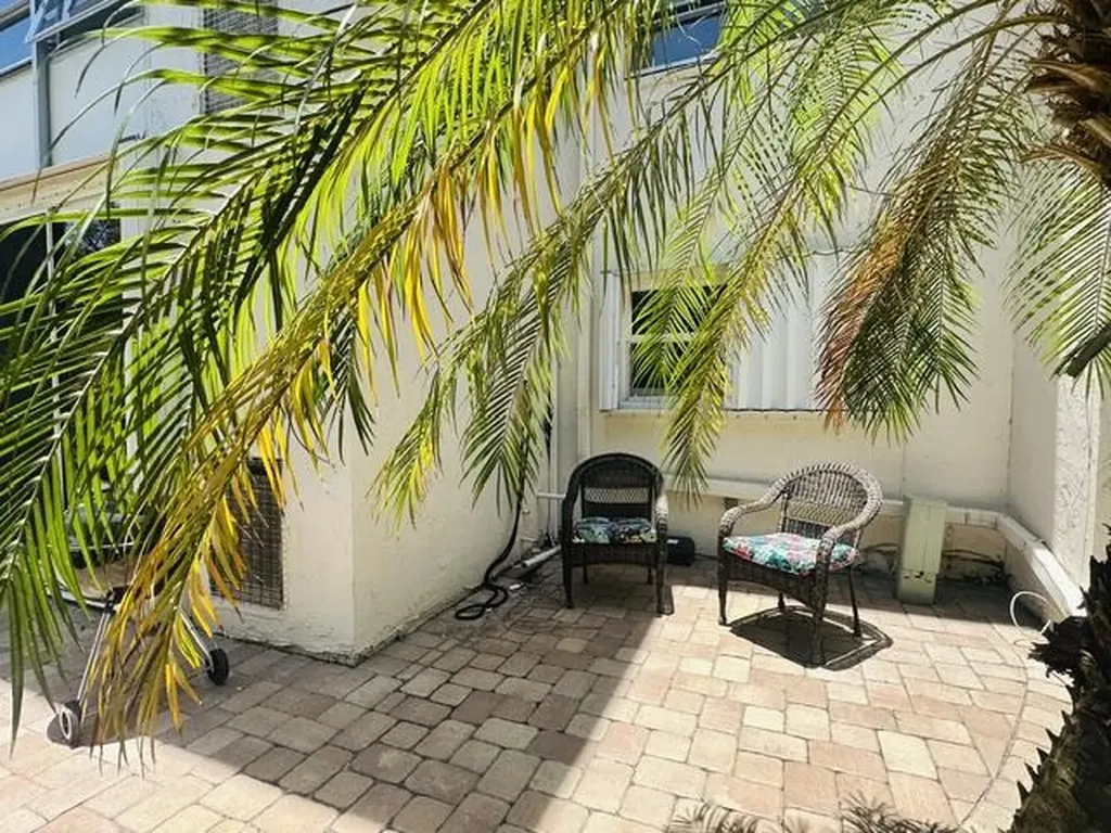 2601 NE 3rd Court Boynton Beach FL 33435