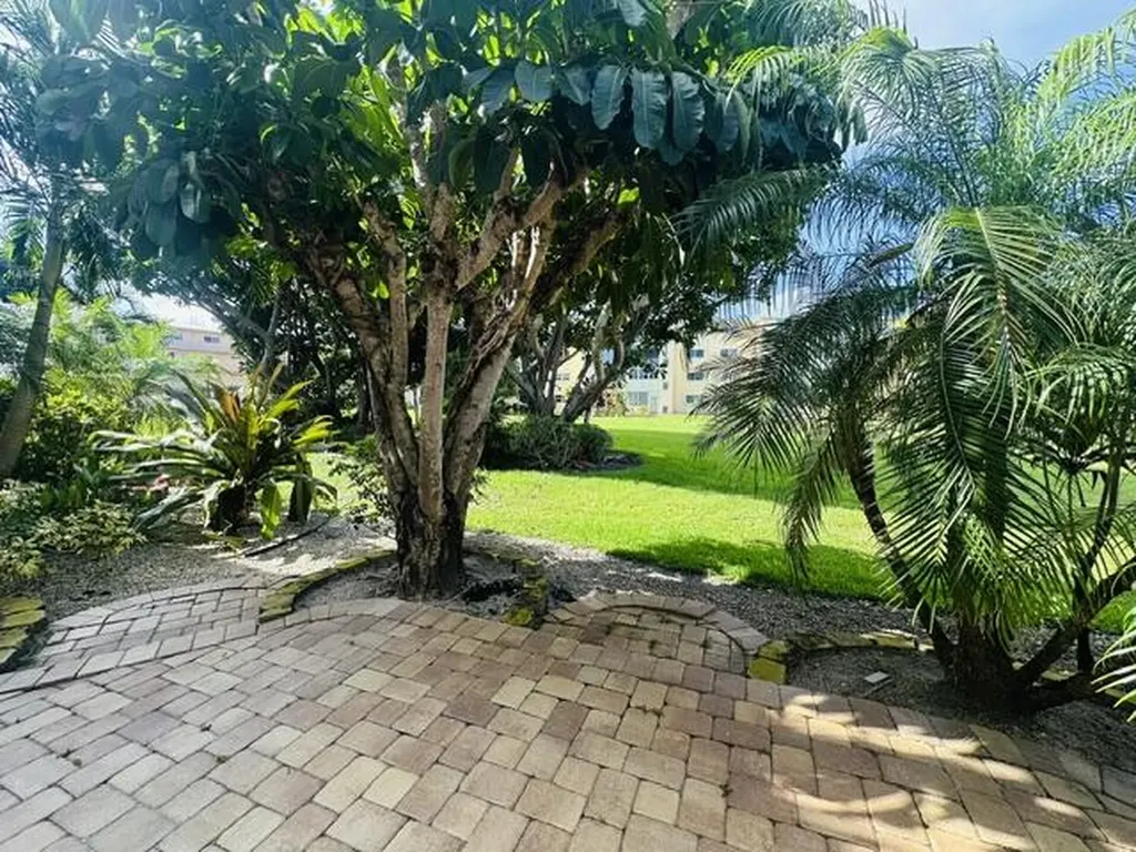 2601 NE 3rd Court Boynton Beach FL 33435