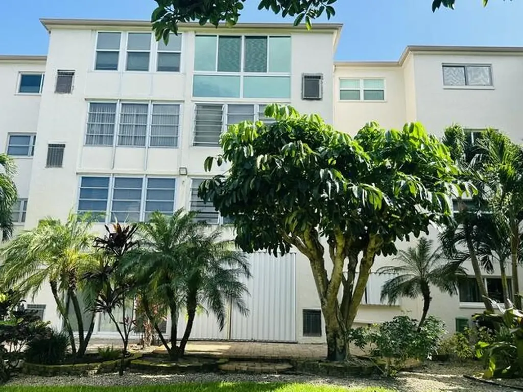 2601 NE 3rd Court Boynton Beach FL 33435