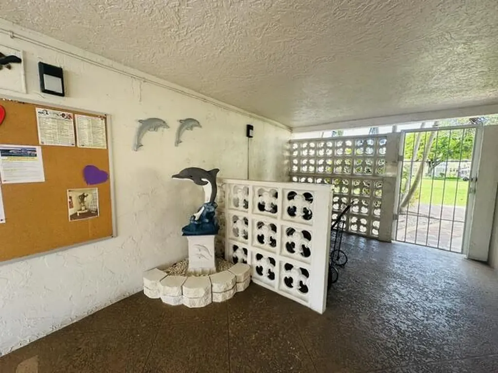2601 NE 3rd Court Boynton Beach FL 33435