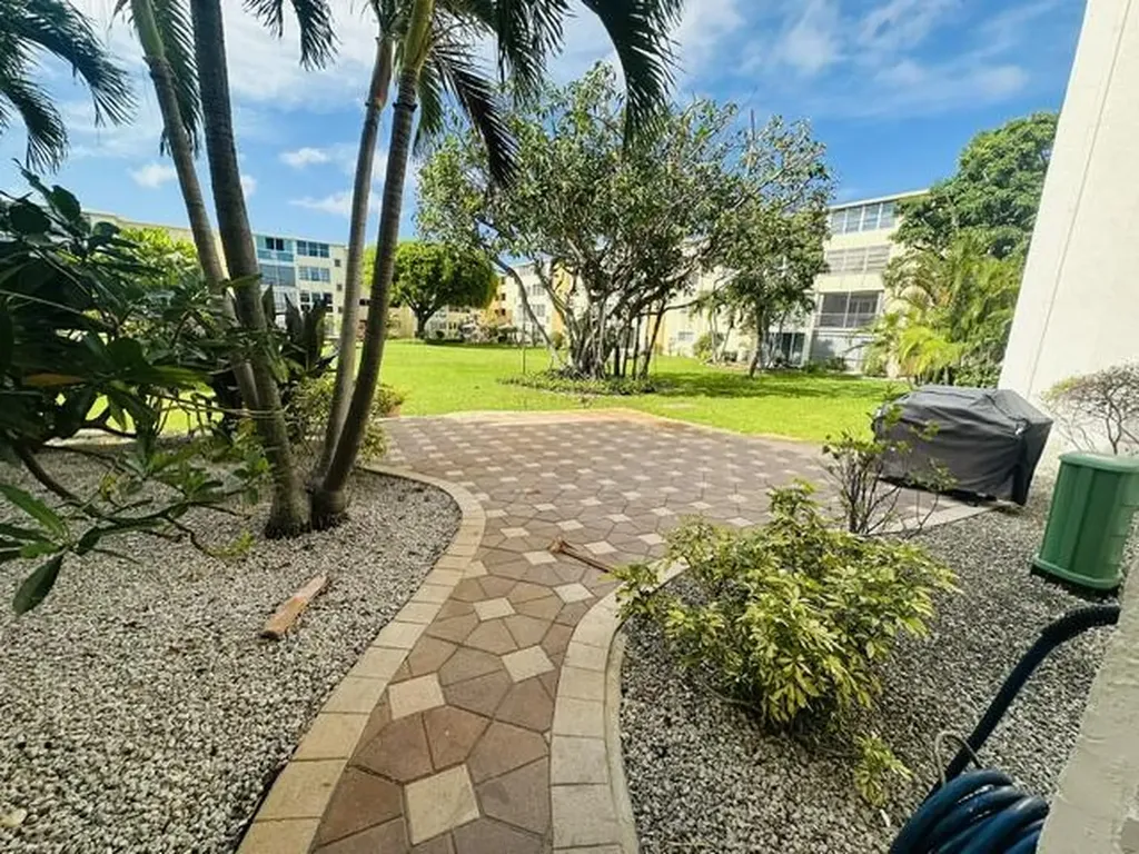 2601 NE 3rd Court Boynton Beach FL 33435