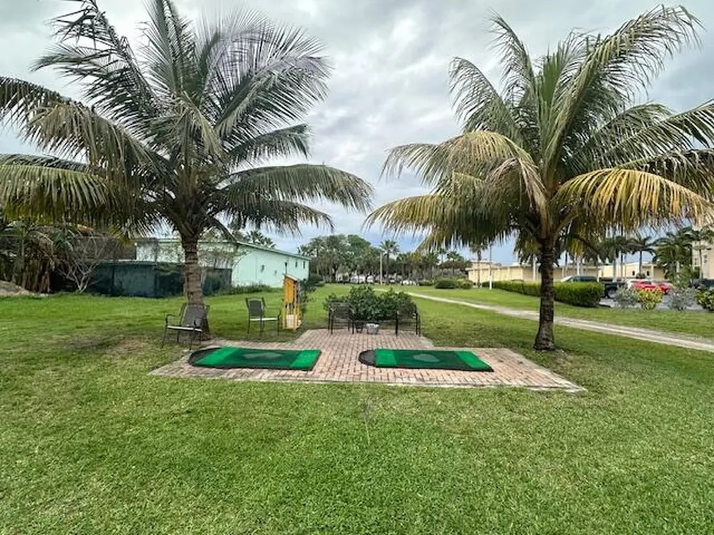 2601 NE 3rd Court Boynton Beach FL 33435