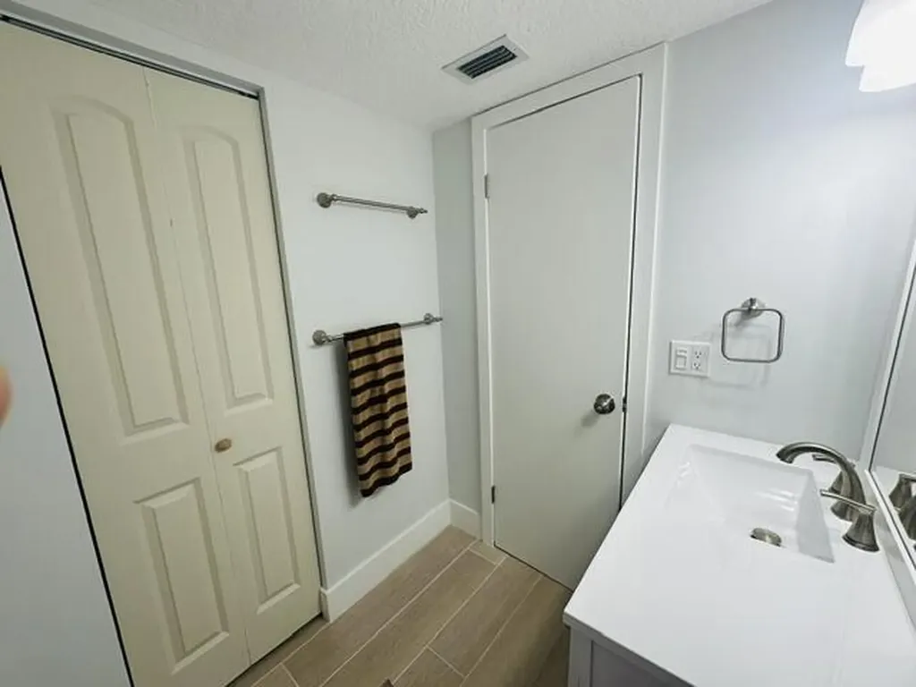 2601 NE 3rd Court Boynton Beach FL 33435
