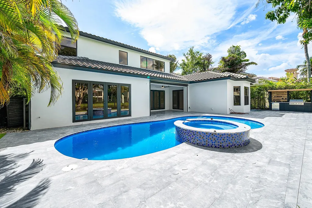 17585 Middlebrook Way Boca Raton FL 33496